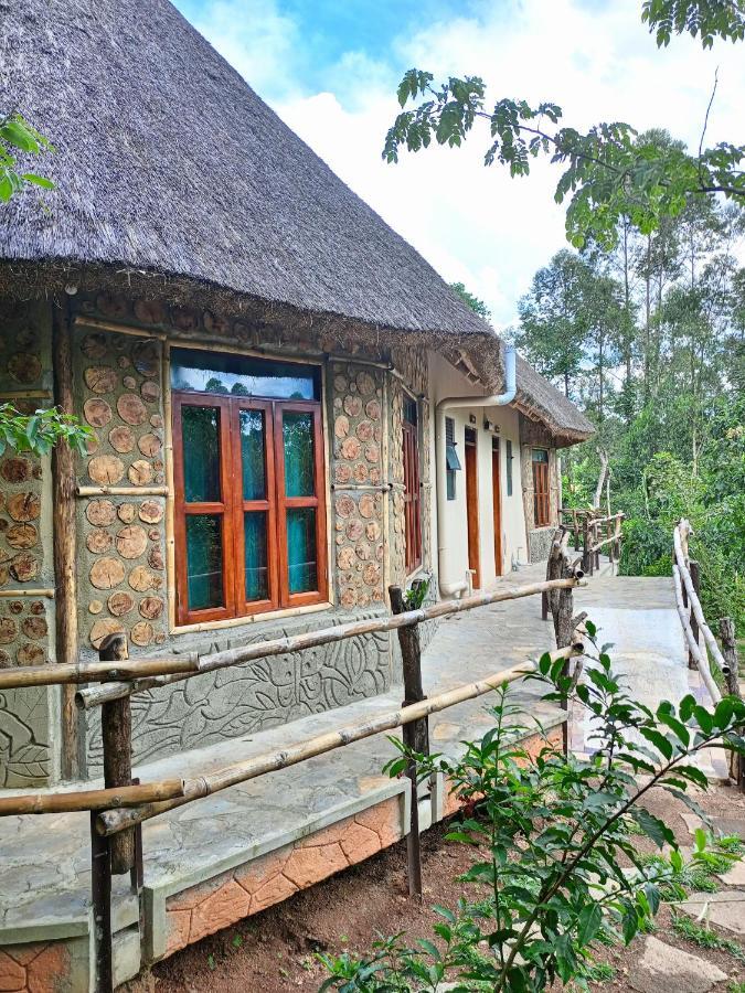 Chimpanzee Capital Safari Lodge Bigodi 외부 사진