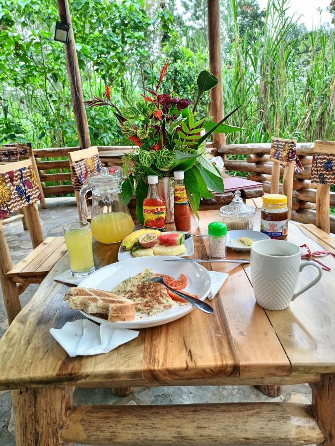 Chimpanzee Capital Safari Lodge Bigodi 외부 사진