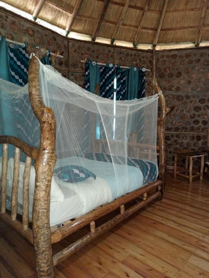 Chimpanzee Capital Safari Lodge Bigodi 외부 사진