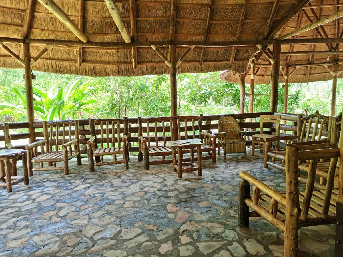Chimpanzee Capital Safari Lodge Bigodi 외부 사진