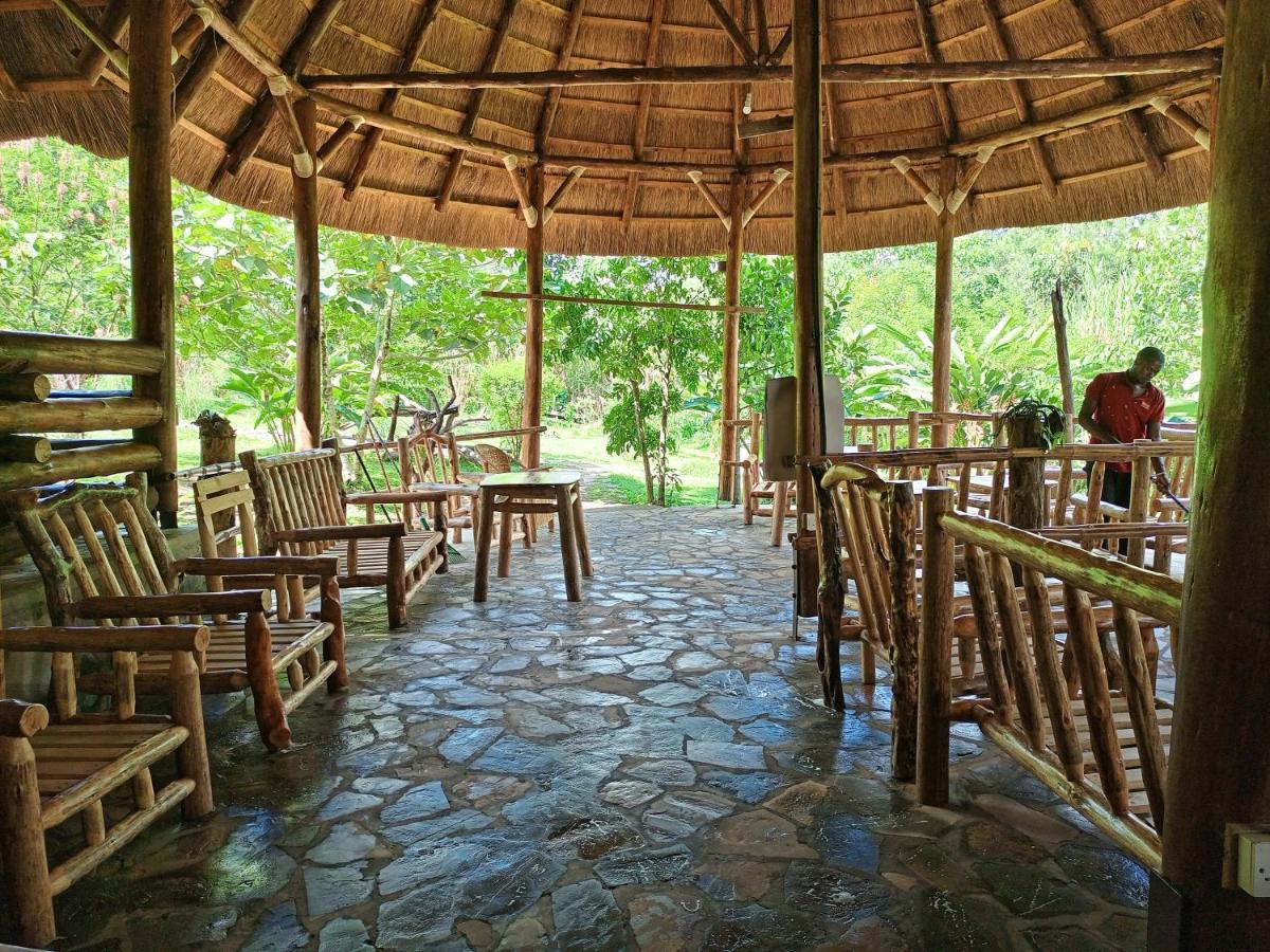 Chimpanzee Capital Safari Lodge Bigodi 외부 사진
